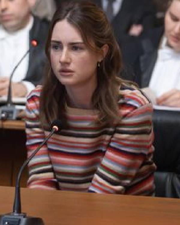 The Twisted Tale of Amanda Knox Grace Van Patten Striped Sweatshirt USA Jackets